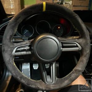 車用ステアリングホイールカバー ラップ 滑り止めスエード本革ステアリングホイール編み マツダ 3 アクセラ CX-30 MX-30 2019-2022用 部品 カスタムパーツ