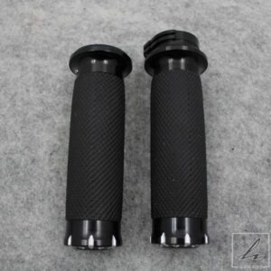 1インチ 25MM ブラック オートバイ部品 CNC ハンドルバー ハンドグリップ ハーレー ツーリング ダイナ ソフテイル カスタム スポーツスター 883 1200 XL用